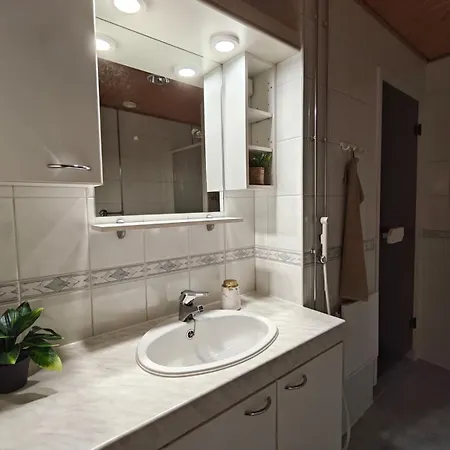 Lutakko With Sauna, Balcony & Self Check-in *